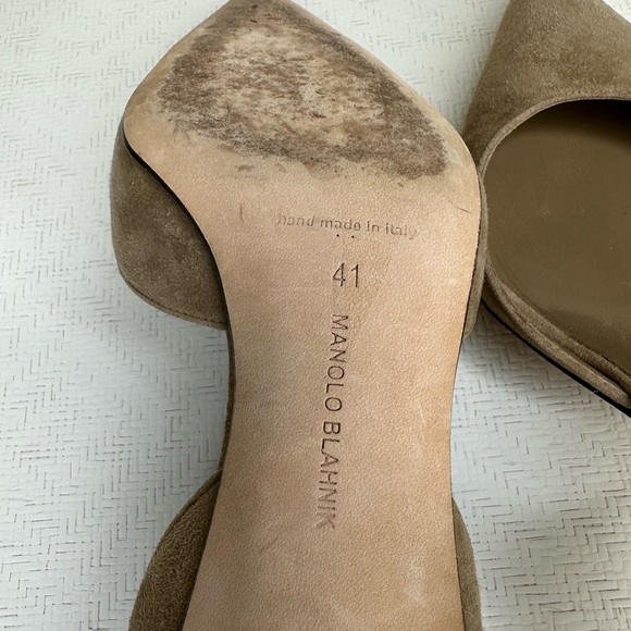 Manolo Blahnik Women's Tan Suede Pumps - Picture 6 of 9